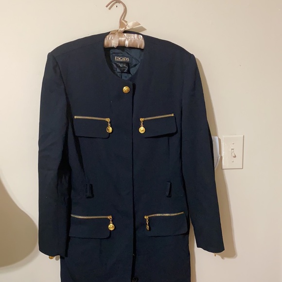 Escada coat gold hardware. - Picture 3 of 14